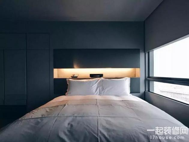 小户型的卧室很适合做成这样的，储物空间多又好看