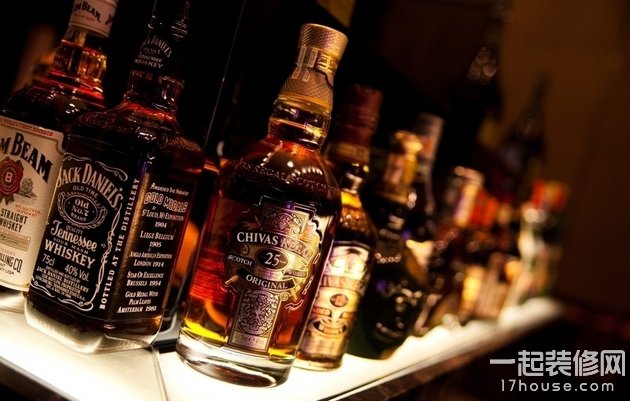 酒吧装修的材料选择和预算估计