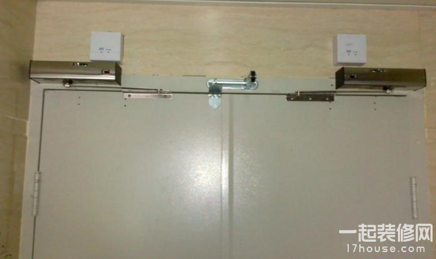 电动闭门器安装使用与工作原理