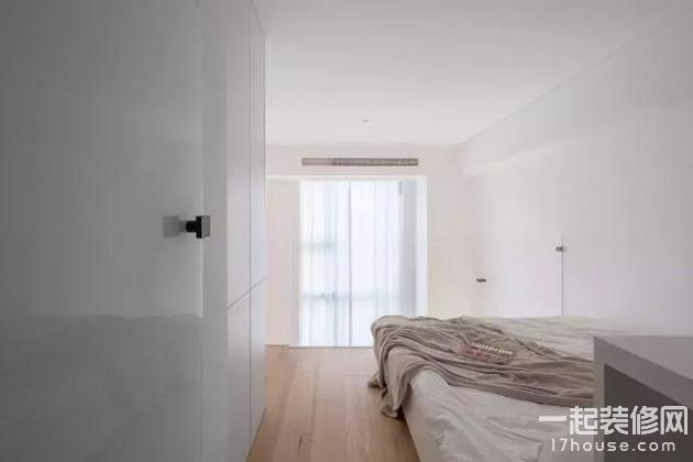 23平的小户型loft公寓,一楼满是柜子实用又美观 23平的小户型loft公寓,一楼满是柜子实用又美观